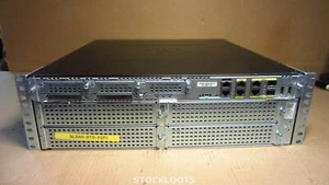 Routeur à services intégrés Cisco 3945 v05 avec moteur de performance C3900-SPE250/K9 - Photo 1/3