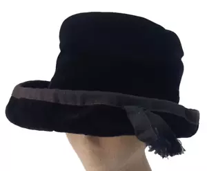Vintage Women's Cloche Hat Dark Blue Velvet Classic Mr. John Grosgrain Ribbon - Picture 1 of 9