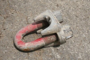 Crosby Drop Forged Wire Rope Clip 2 1/2" Inside, 5" Outside, 8" Length - Picture 1 of 7