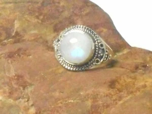 Anillo de piedras preciosas 925 de plata esterlina arco iris en forma redonda - Imagen 1 de 5