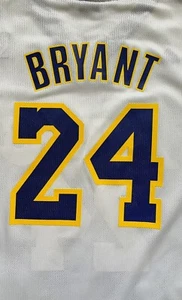 Kobe Bryant NBA Lakers Sunday White Jersey Men XL Adidas Sewn #24 Vintage - Picture 1 of 12