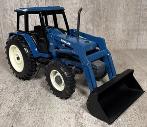 1/16 New Holland 7840 Tractor W/ 7411 Front End Loader Diecast - Picture 1 of 5