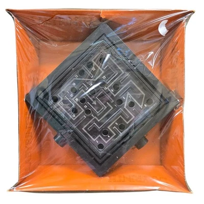 Vintage 1972 Labyrinth Solitaire Maze Game King Minos Plastic Sealed NIP - Image 1 of 4