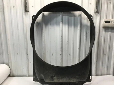 Cubierta del radiador Freightliner M2 106 - Usada | P/N 0519179000 Foto 1 de 4