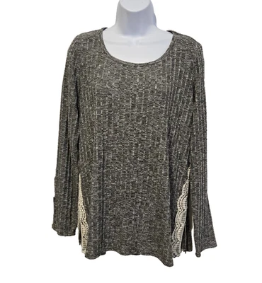 Suéter para mujer Xhilaration acanalado ligero recortado de encaje Foto 1 de 4