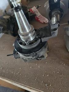 indexable angle heads for a CNC machining center - Picture 1 of 7