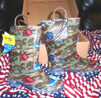 NUEVAS Botas de Lluvia Western Chief Niños Niñas Talla 11-12 Verde Camuflaje Goma Impermeables Foto 1 de 4