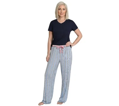Conjunto de pijama de 2 piezas de camiseta y pantalones con cuello en V de Catherine Malandrino QVC $44 Foto 1 de 4