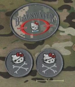JUEGO DE 3 PIEZAS CONTRATISTA MILITAR PRIVADO PMC SEGURIDAD DIPLOMÁTICA: Hello Kitty - Imagen 1 de 12