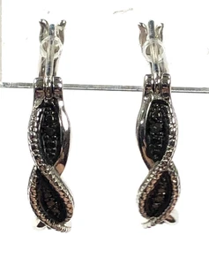 Orecchini Tara Jewels Cerchio Argento Sterling Accenti Diamanti Neri - Foto 1 di 17
