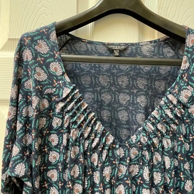 Lucky Brand Women's XL Gathered V-Neck All Over Floral Print Knit Top Peasant - Image 1 of 4