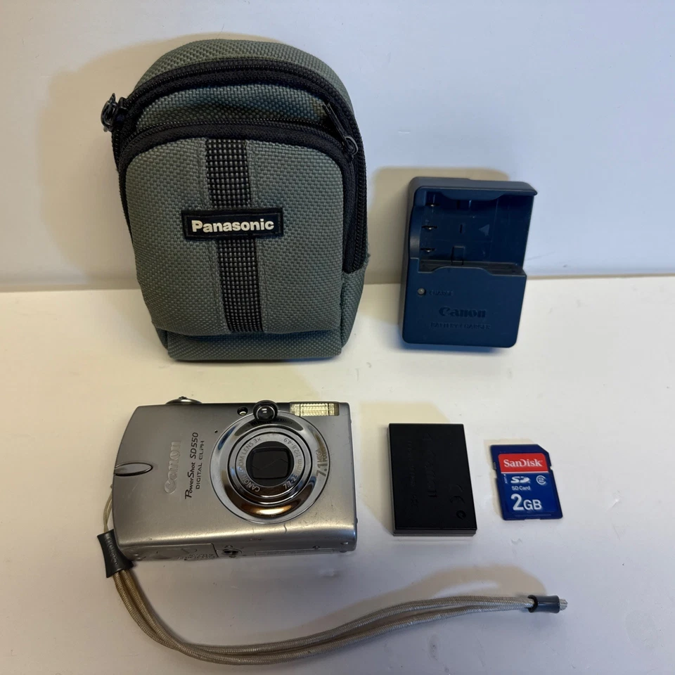 Canon PowerShot SD550 DIGITAL ELPH 7.1MP 3x Zoom Digital Camera (READ DESC) - Imagem 1 de 4
