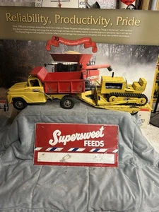 Vintage Tonka Pressed Steel Toy Dump + Tilt Trailer + Dozer Yellow + Red - Picture 1 of 8