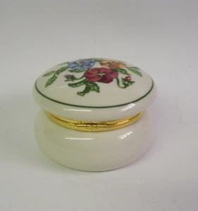 Floral Design Hinged Trinket Box Partylite - Picture 1 of 5