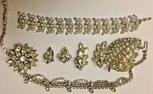 Assortment of Rhinestone Pieces That have issues (missing or dead stones lot 1 - Picture 1 of 7