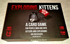 Mazzo Exploding Kittens NSFW (non sicuro per lavoro) gioco di carte - completo - buono - Foto 1 di 3