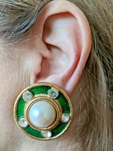 GERARD YOSCA Clip-On Earrings Vintage Goldtone Green Enamel Faux Pearl Cabochon - Picture 1 of 7