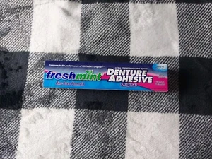 Denture Adhesive Cream 2 Oz  by New World Imports Brand New Exp 25/12/01 - Picture 1 of 2