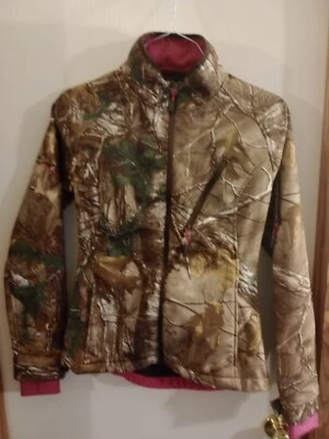 Jaqueta Realtree Feminina Tamanho P Camuflagem Zíper Completo Caça Acabamento Rosa Muito Bom Estado Usado - Imagem 1 de 4