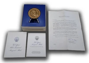 1973 Medalla Oficial Inaugural Presidente de Bronce Richard Nixon Franklin Como Nuevo - Imagen 1 de 4