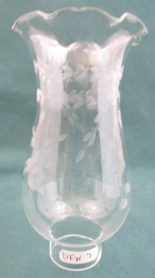 PIE TOP ETCHED LAMP SCONCE CHANDELIER CANDLE HOLDER - 1 5/8" FITTER 6 5/8"(DFW7) - Image 1 of 4