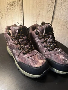 Real Tree Hiking Boots Kids Size 1 Water Resisitants New With Tags - Picture 1 of 4