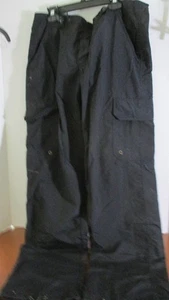 PANTALONES CARGO NATURE negros de nailon para hombre pequeños - Imagen 1 de 5