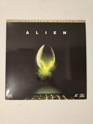 Alien (Laserdisc) - Image 1 of 4