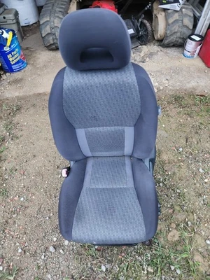 05-05 TOYOTA RAV4 asiento delantero izquierdo fabricante de equipos originales Foto 1 de 4