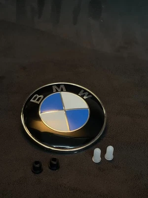 BMW Emblem Blue-White-78mm Z3,Z4,X5,7 Series E65/E66/E67,8 Series E31,E38,E39,E91 - Image 1 of 3