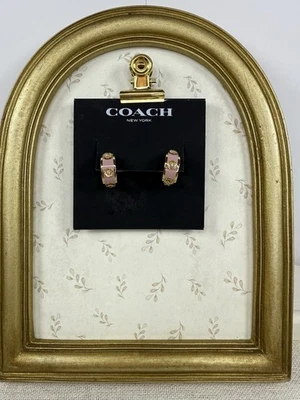 Pendientes de aro Huggie esmaltados rosa té firma COACH ¡NUEVOS CON ETIQUETAS! Foto 1 de 3