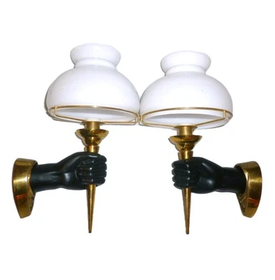 Par de arandelas raras francesas Andre Arbus bronze dourado tocha de mão opalina 1950 - Imagem 1 de 4