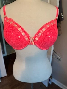 Victoria Secret Bra, 36D, New With Tags, purchased for 55.00 - Picture 1 of 4
