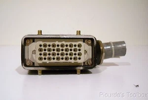 Conector de alimentación HD hembra Amphenol 40P usado, 10A 250V, C14610B0400002 - Imagen 1 de 5