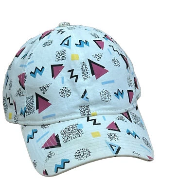 Gorra New Era 9Twenty Blanca 90’s Tema 90’s Estampado Retro Correa Trasera Foto 1 de 4