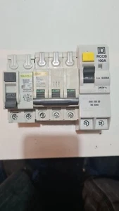 SQUARE D SQOE 100030 100A 2P /RCCB QOE 20030 100A 2P /KQ 10C325 C25 25A - Imagen 1 de 14