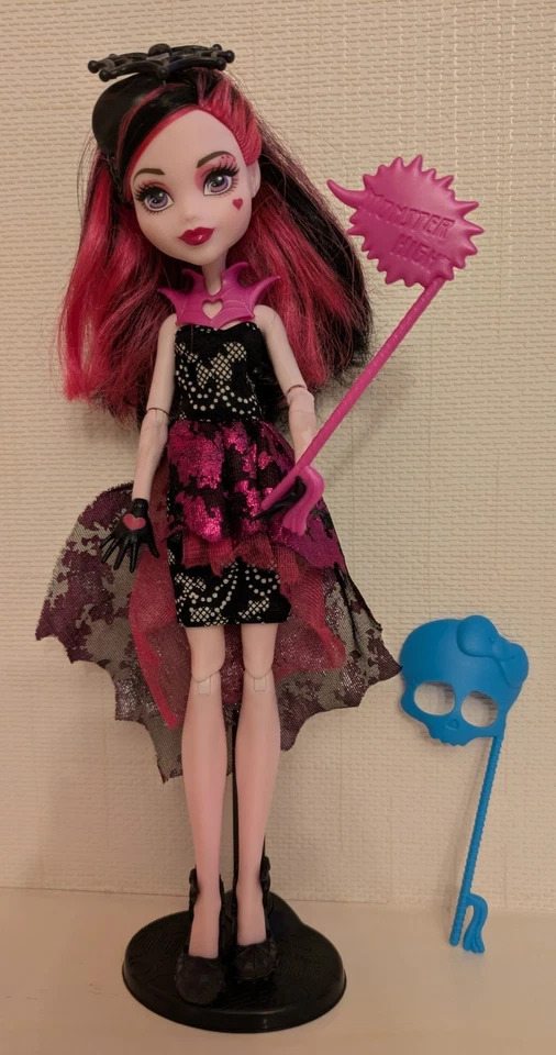 Monster High Draculaura Dance The Fright Away With Accessories - Image 1 of 1