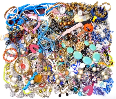 VINTAGE / MODERN CRAFT JUNK JEWELRY LOT NECKLACE BRACELET EARRING WATCH #1 - Image 1 of 4