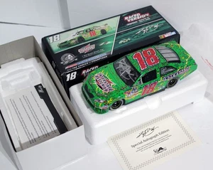 BATTERIE INTERSTATALI AUTOGRAFATE KYLE BUSCH 2008 DAYTONA RACED 1/24 1 di 288 - Foto 1 di 6