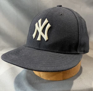 NEW YORK YANKEES NAVY BLUE FITTED 7 5/8 NEW ERA 59FIFTY MLB Baseball - Picture 1 of 10