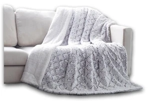 DaDa Bedding Luxury Soft Dreamy Cloud White Sherpa Back Faux Fur Throw Blanket - Picture 1 of 11