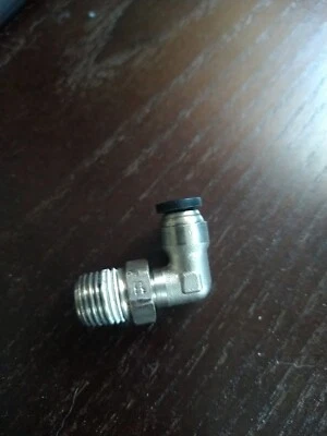 1/4 NPT To 1/4 Tube OD Push Lock Fitting 90 Swivel  - Image 1 of 2