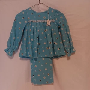 Girl's Pajamas size 4, Handmade by Grandma Jan - bees and daisies - Picture 1 of 5
