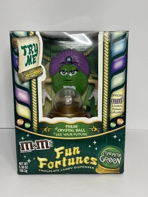M&M’s Madame Green Fun Fortunes Candy Dispenser Tocado Púrpura Edición Limitada Foto 1 de 4