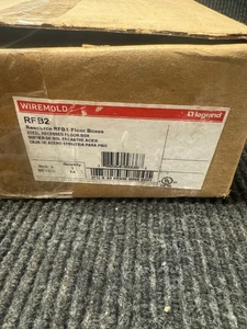 Caja de piso empotrada Wiremold Legrand RFB2 2 velocidades nueva caja abierta - Imagen 1 de 4