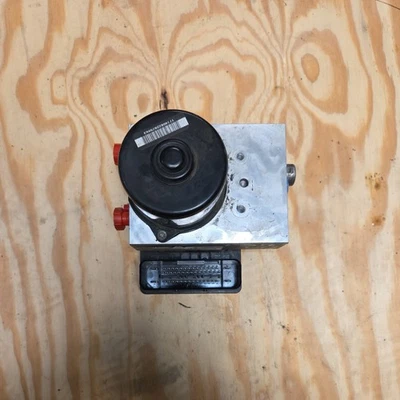 Conjunto de módulo de bomba de freno antibloqueo ABS Nissan Frontier Xterra 2005-2011 OEM Foto 1 de 4