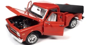 AUTO WORLD AW300 1/18 1968 Chevy C10 Pick Up Sidestep Vermilion Rosso Chevrolet - Foto 1 di 6