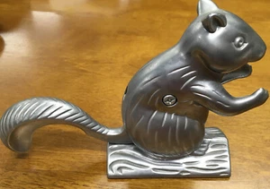 Cascanueces de ardilla de metal de aluminio fundido mecánico vintage - Imagen 1 de 4