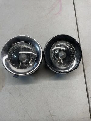 2009 2010 2011 2012 2013 Subaru Forester Halogen Foglight Set W/Brackets OEM - Image 1 of 4