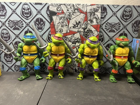 Teenage Mutant Ninja Turtles TMNT jumbo size 12" mexican bootleg Toy W Weapon Cover